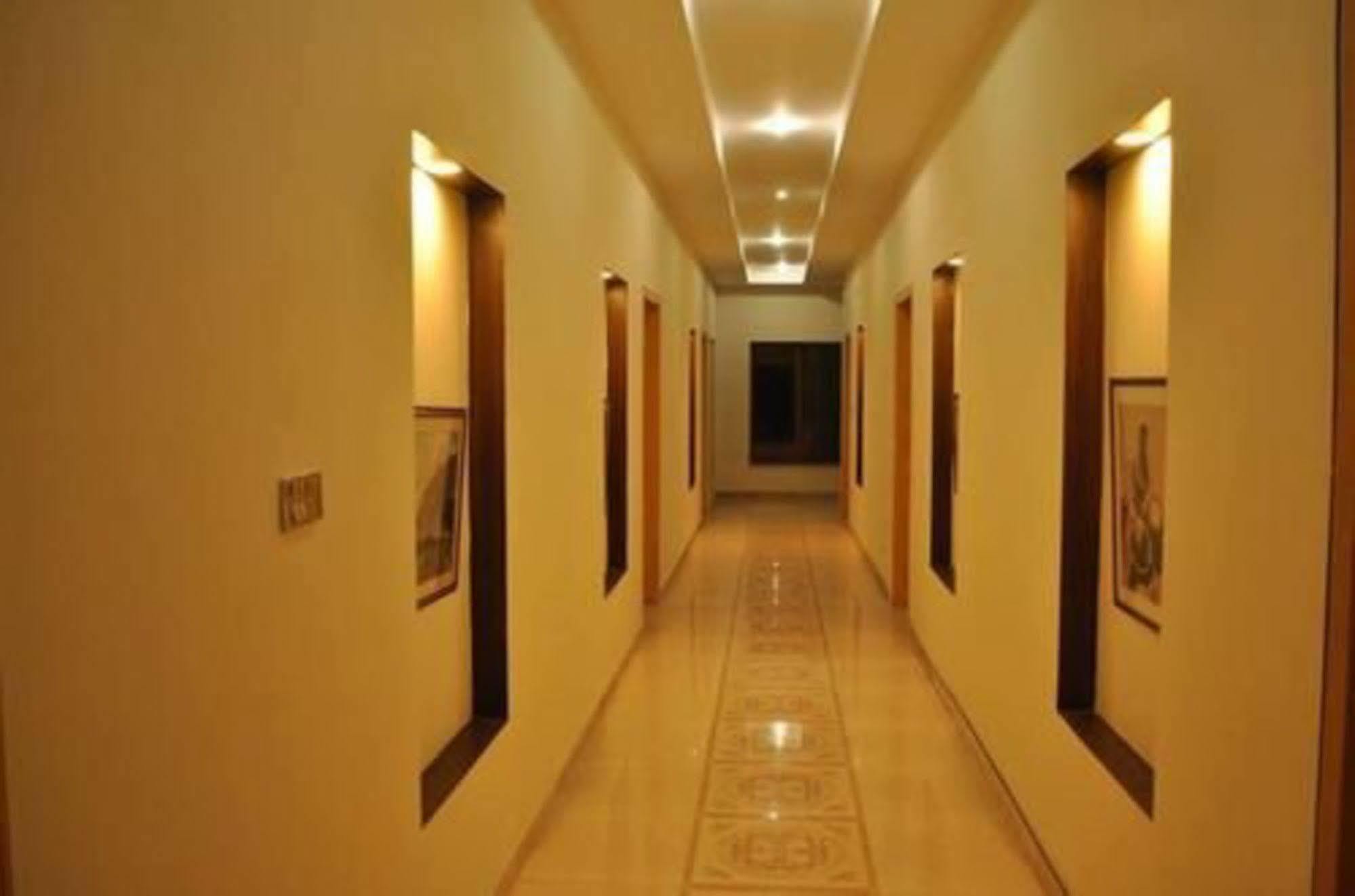 Hotel Diplomat イスラマバード エクステリア 写真